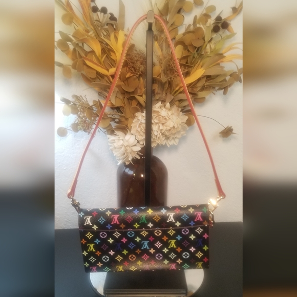 Louis Vuitton Takashi Murakami Sarah Wallet & COA - Picture 2 of 15